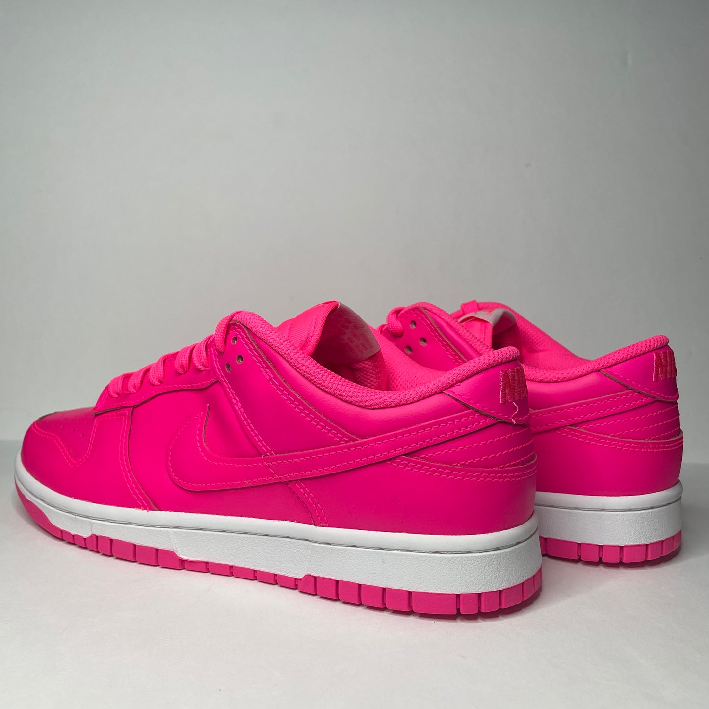 Dunk Low ‘Hyper Pink’ Wmns Size 7.5 & 9.5