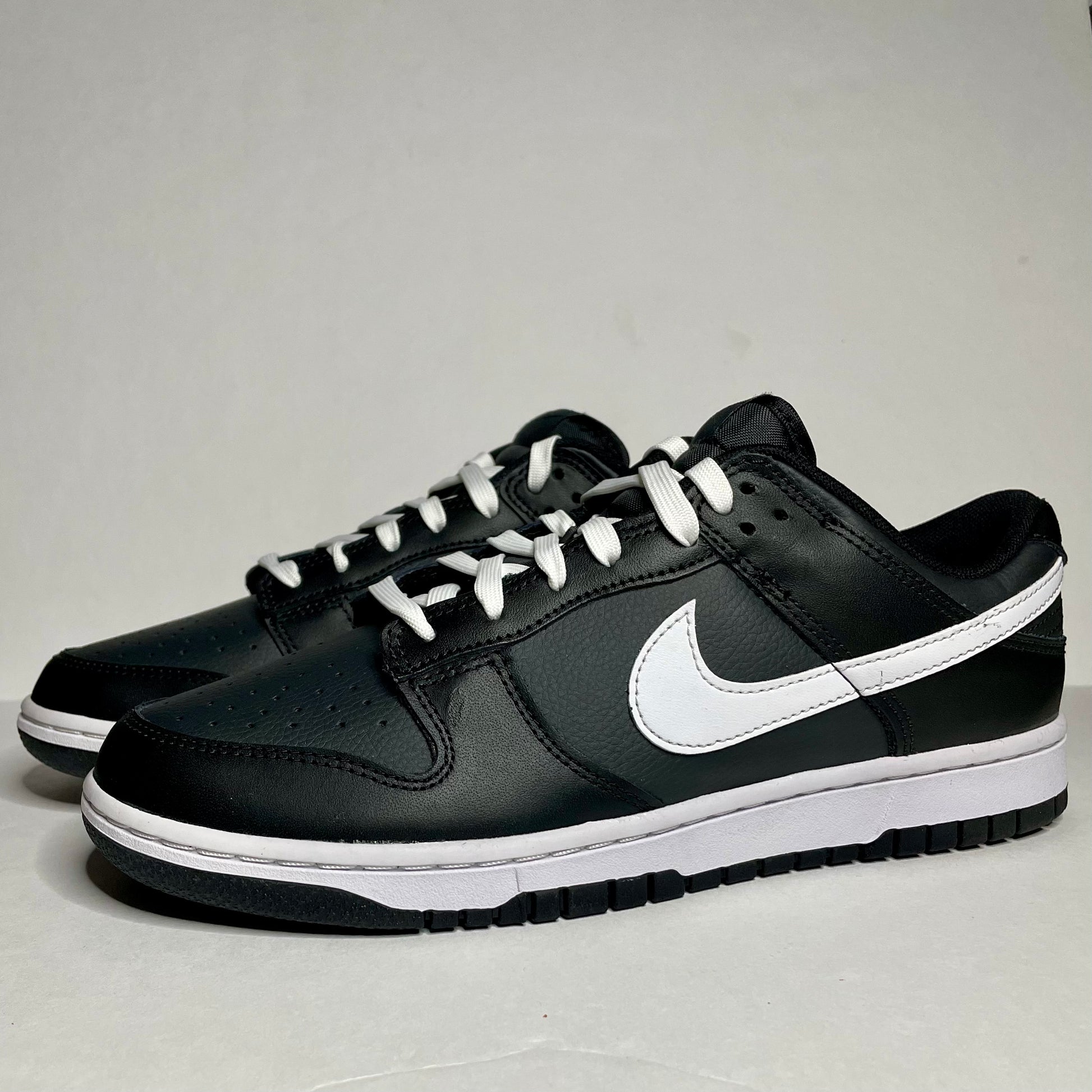 Dunk Low Retro ‘Black/White’ Size 9M - VarsityKicks.co