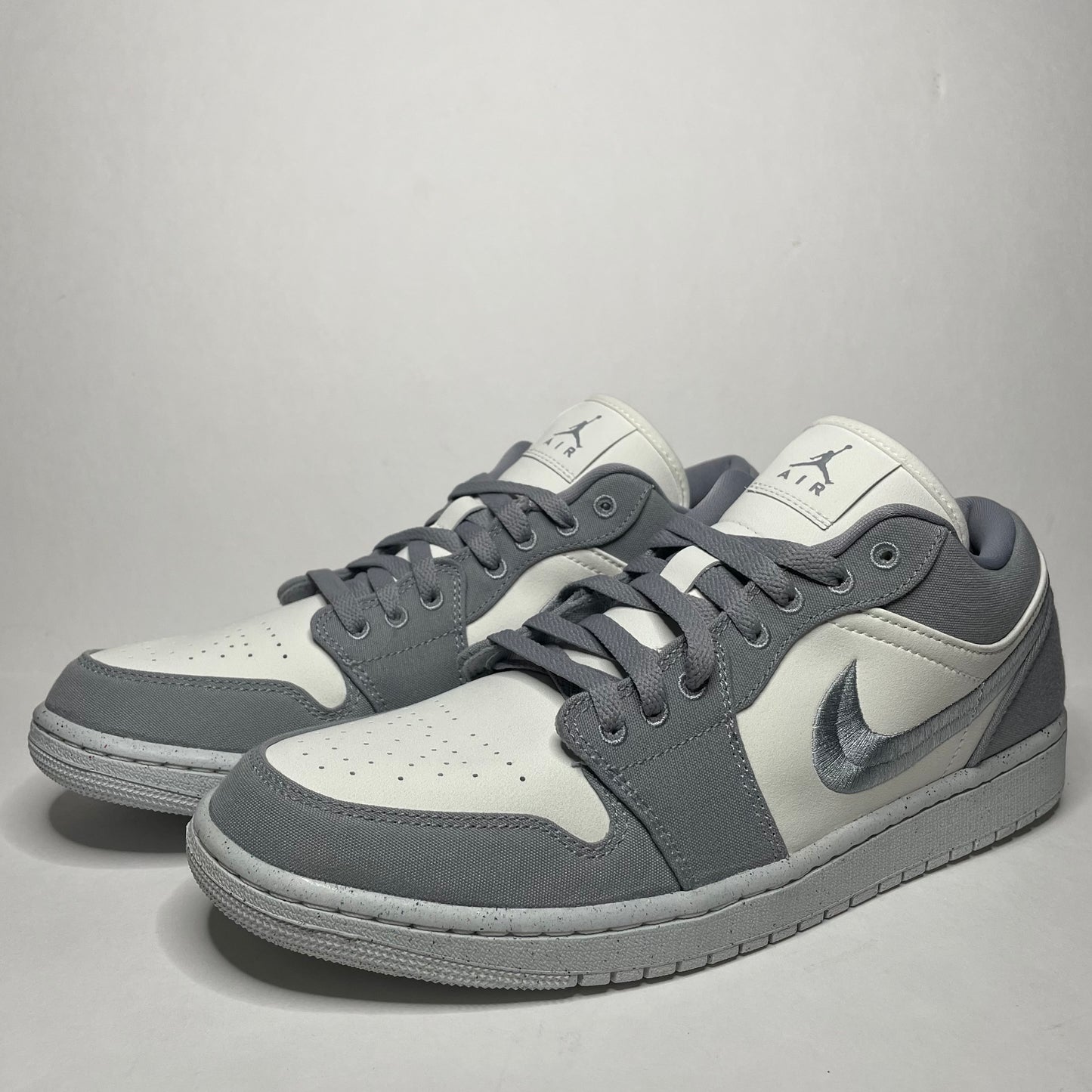 Jordan 1 low ‘Wolf grey’ Size 10.5M