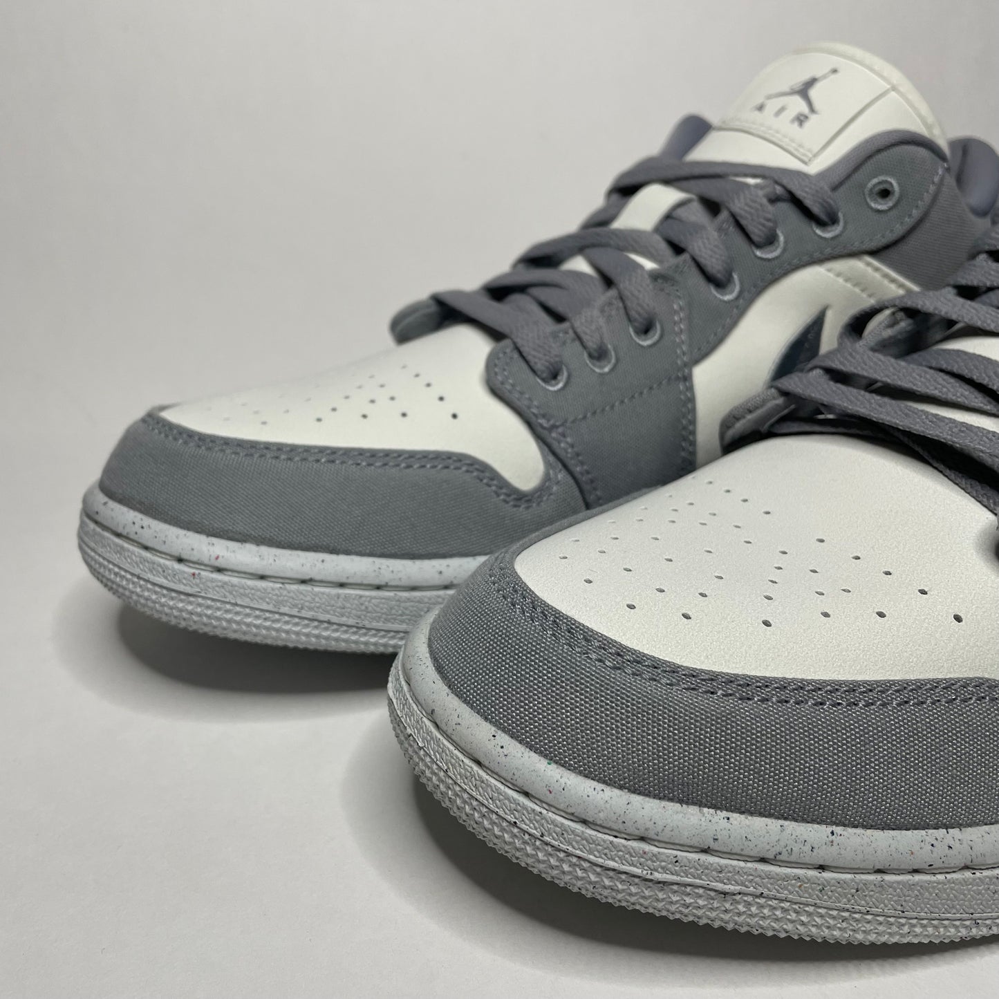 Jordan 1 low ‘Wolf grey’ Size 10.5M